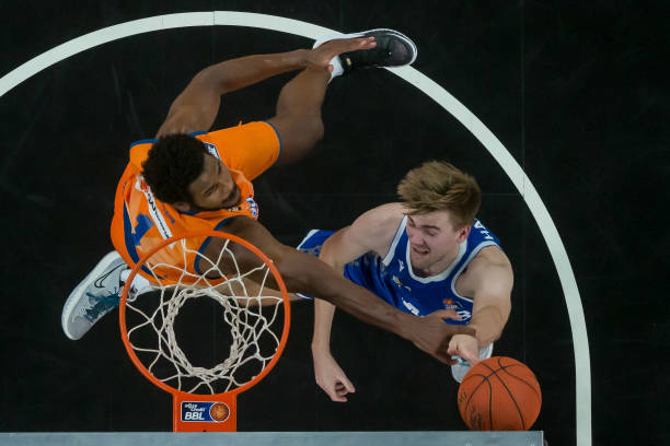 尽管因伤缺 尽管因伤缺