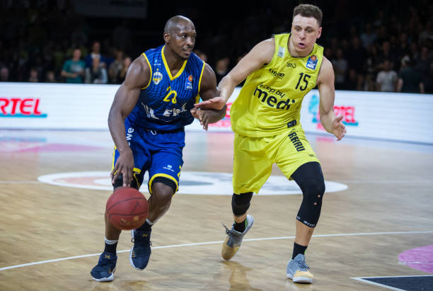 他不仅需要 他不仅需要